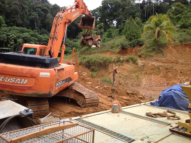 Description: D:\Gil Job Related Doc\Guyana\Guyana Photo Album\2012\Photos\04-10-12\web\26.jpg