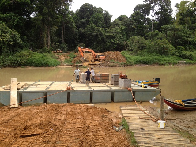 Description: D:\Gil Job Related Doc\Guyana\Guyana Photo Album\2012\Photos\04-10-12\web\32.jpg