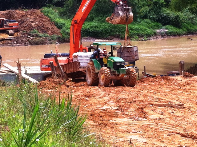 Description: D:\Gil Job Related Doc\Guyana\Guyana Photo Album\2012\Photos\04-10-12\web\34.jpg