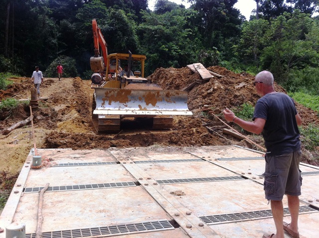 Description: D:\Gil Job Related Doc\Guyana\Guyana Photo Album\2012\Photos\04-10-12\web\38.jpg