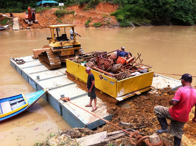 Description: D:\Gil Job Related Doc\Guyana\Guyana Photo Album\2012\Photos\04-10-12\web\41.jpg