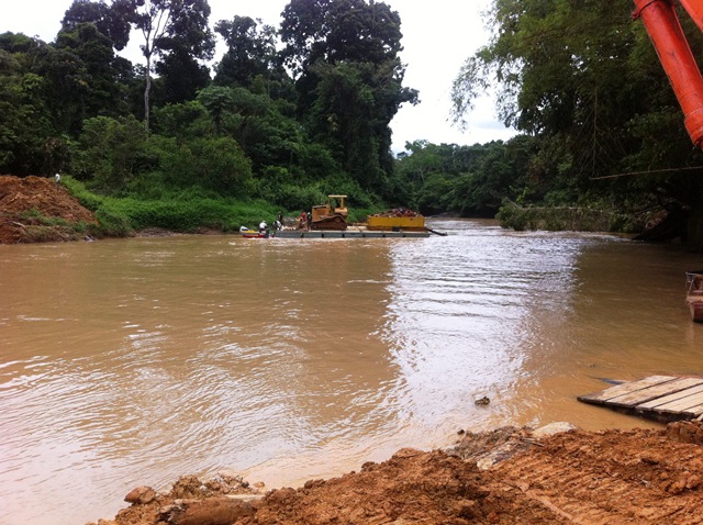 Description: D:\Gil Job Related Doc\Guyana\Guyana Photo Album\2012\Photos\04-10-12\web\43.jpg