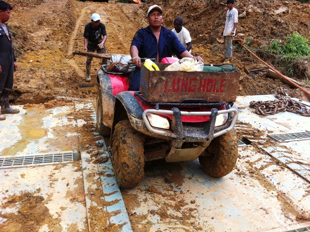 Description: D:\Gil Job Related Doc\Guyana\Guyana Photo Album\2012\Photos\04-10-12\web\56.jpg