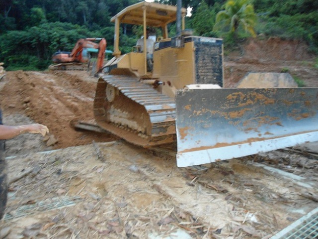 Description: D:\Gil Job Related Doc\Guyana\Guyana Photo Album\2012\Photos\04-04-12\Camp\web\9.jpg