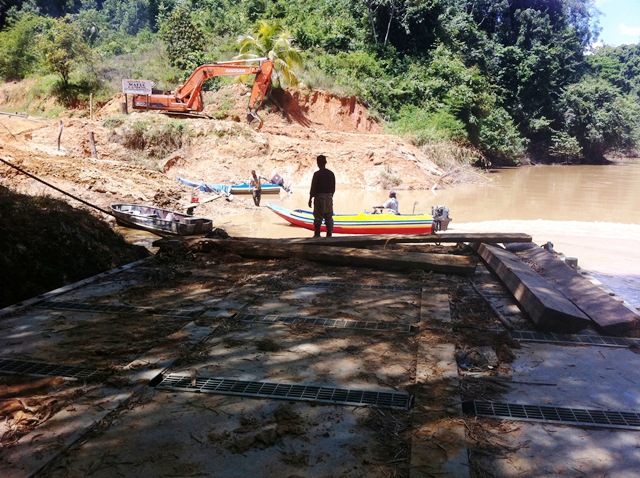 Description: D:\Gil Job Related Doc\Guyana\Guyana Photo Album\2012\02-20-12\web 3\4.jpg