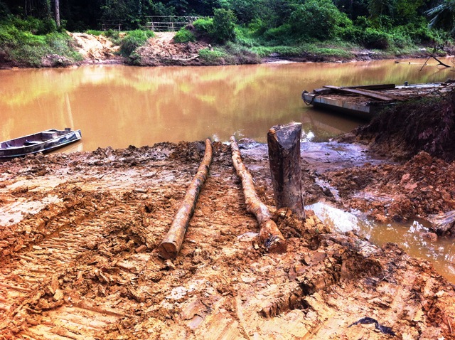 Description: D:\Gil Job Related Doc\Guyana\Guyana Photo Album\2012\02-22-12\Landing\5.jpg