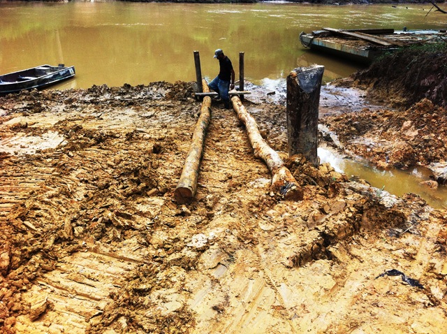 Description: D:\Gil Job Related Doc\Guyana\Guyana Photo Album\2012\02-22-12\Landing\8.jpg