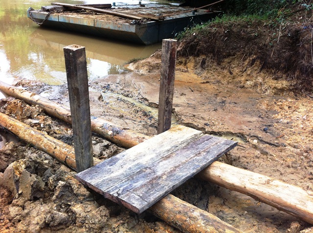 Description: D:\Gil Job Related Doc\Guyana\Guyana Photo Album\2012\02-22-12\Landing\9.jpg