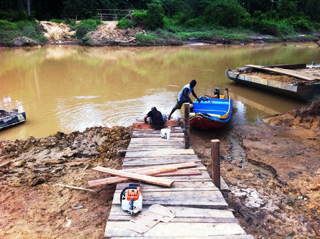 Description: D:\Gil Job Related Doc\Guyana\Guyana Photo Album\2012\02-22-12\Landing\13.jpg