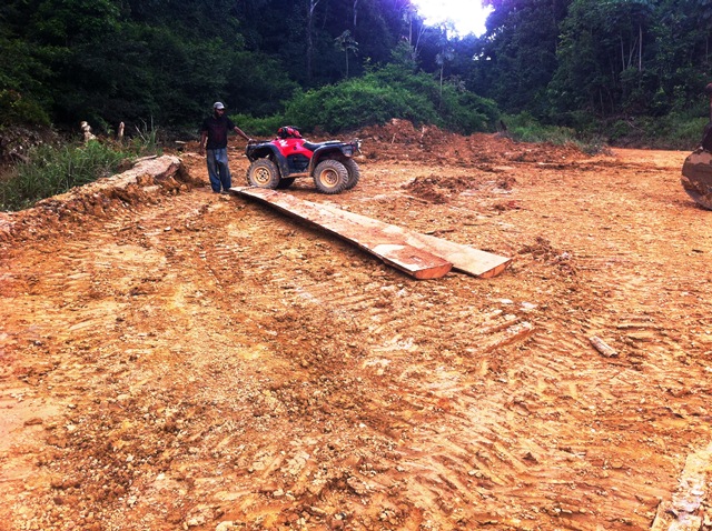 Description: D:\Gil Job Related Doc\Guyana\Guyana Photo Album\2012\02-22-12\Landing\14.jpg