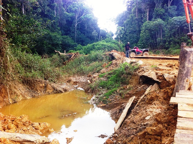 Description: D:\Gil Job Related Doc\Guyana\Guyana Photo Album\2012\02-22-12\Landing\15.jpg