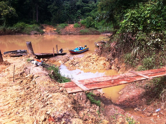 Description: D:\Gil Job Related Doc\Guyana\Guyana Photo Album\2012\02-22-12\Landing\17.jpg