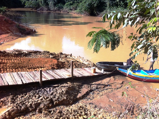 Description: D:\Gil Job Related Doc\Guyana\Guyana Photo Album\2012\02-22-12\Landing\31.jpg