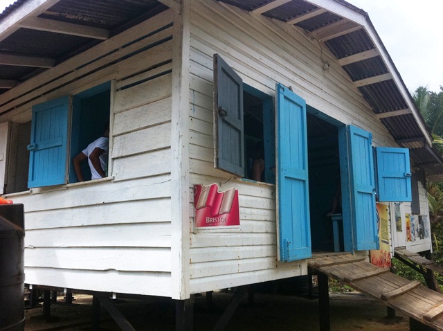 Description: D:\Gil Job Related Doc\Guyana\Guyana Photo Album\2012\02-23-12\1 With Maik at the Landing\5.jpg