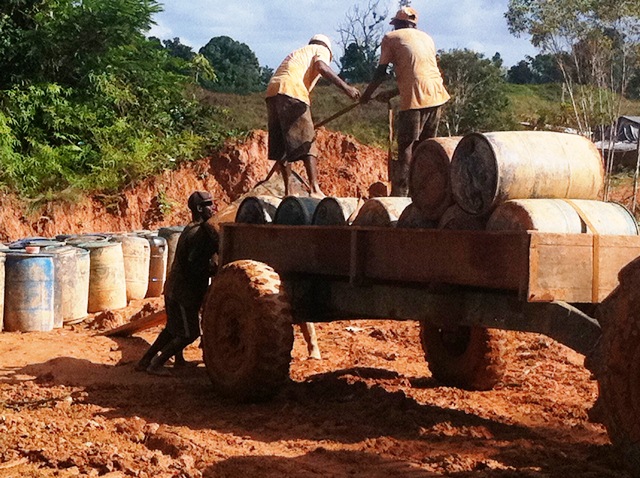 Description: D:\Gil Job Related Doc\Guyana\Guyana Photo Album\2012\02-23-12\2 Maik Camp\7.jpg