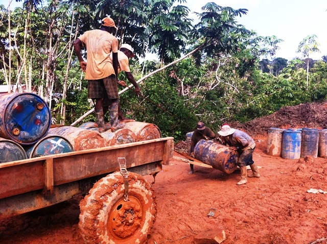 Description: D:\Gil Job Related Doc\Guyana\Guyana Photo Album\2012\02-23-12\2 Maik Camp\8.jpg