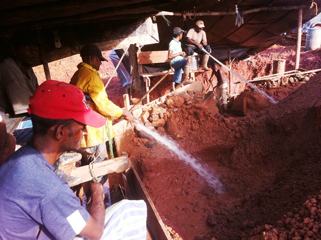 Description: D:\Gil Job Related Doc\Guyana\Guyana Photo Album\2012\02-23-12\2 Maik Camp\10.jpg