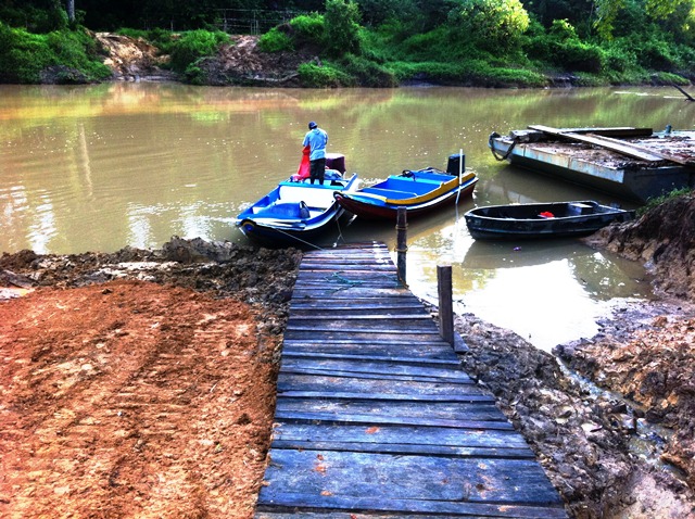 Description: D:\Gil Job Related Doc\Guyana\Guyana Photo Album\2012\02-25-12\1 Going home\4.jpg