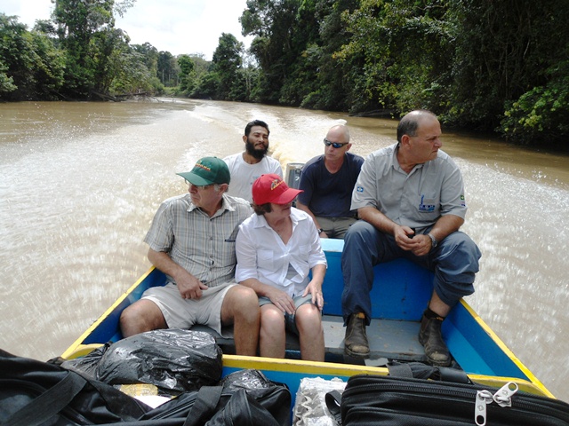 Description: D:\Gil Job Related Doc\Guyana\Guyana Photo Album\2012\02-26-12-Sam\Brain\Brain Visit\10.jpg