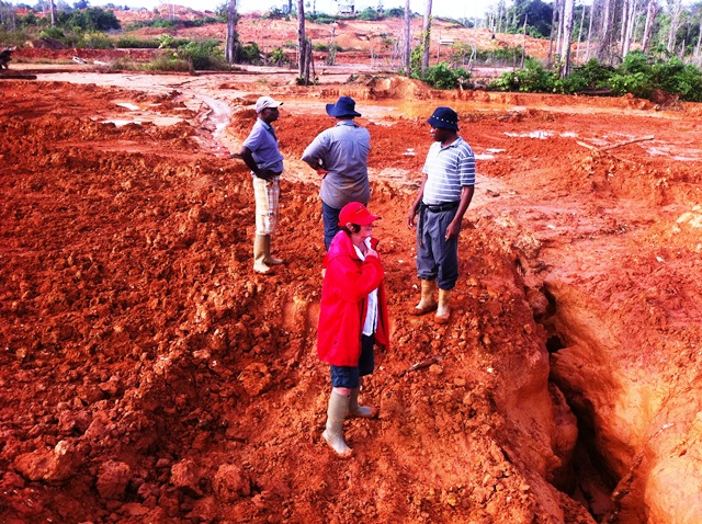 Description: D:\Gil Job Related Doc\Guyana\Guyana Photo Album\2012\02-26-12-Sam\Brain\Brain Visit\16.jpg