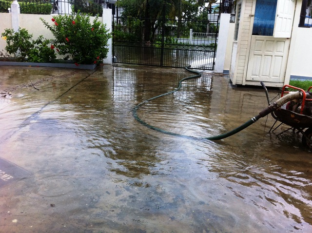 Description: D:\Gil Job Related Doc\Guyana\Guyana Photo Album\2012\02-28-12 Bel Air Flud\web\7.jpg