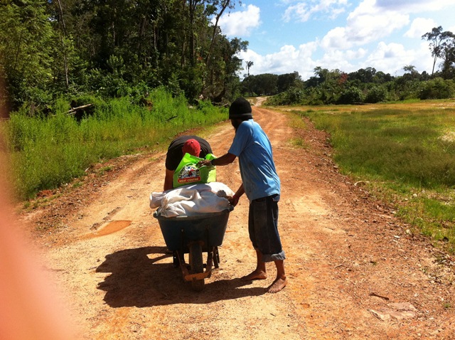 Description: D:\Gil Job Related Doc\Guyana\Guyana Photo Album\2012\01-05-12\Web\4.jpg