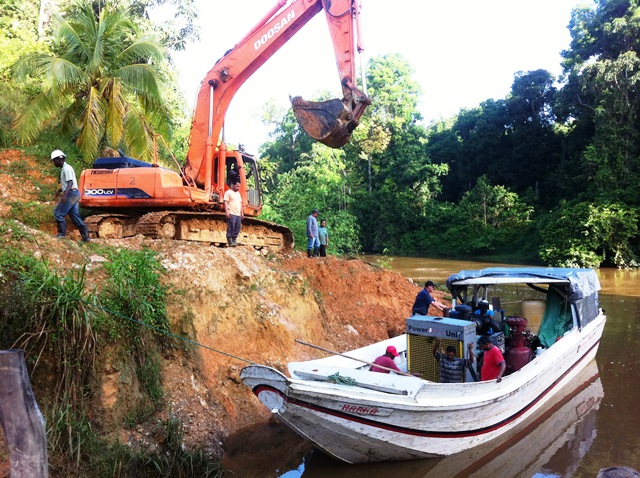 Description: D:\Gil Job Related Doc\Guyana\Guyana Photo Album\2012\01-06-12\Web\11.jpg