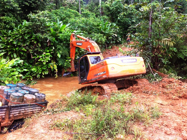 Description: D:\Gil Job Related Doc\Guyana\Guyana Photo Album\2012\Photos\06-08-12\web\9.jpg