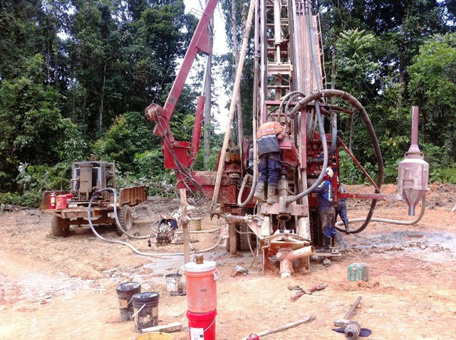 Description: D:\Gil Job Related Doc\Guyana\Guyana Photo Album\2012\03-14-12\Yakishuru Strip\21.jpg