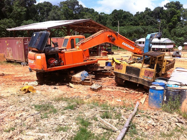 Description: D:\Gil Job Related Doc\Guyana\Guyana Photo Album\2012\03-14-12\Yakishuru Strip\23.jpg