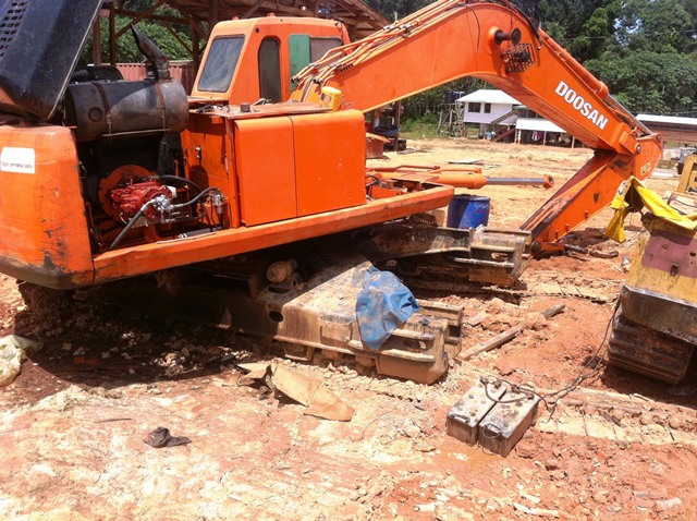 Description: D:\Gil Job Related Doc\Guyana\Guyana Photo Album\2012\03-14-12\Yakishuru Strip\24.jpg