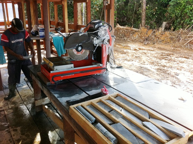 Description: D:\Gil Job Related Doc\Guyana\Guyana Photo Album\2012\Photos\04-29-12\web\32.jpg