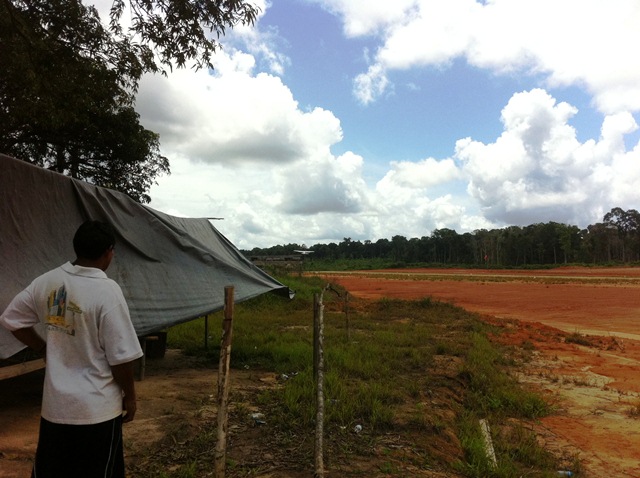 Description: D:\Gil Job Related Doc\Guyana\Guyana Photo Album\2012\Photos\05-16-12\web\14.jpg