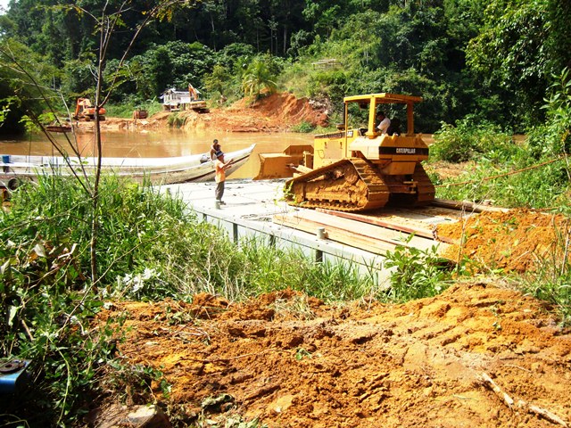 Description: D:\Gil Job Related Doc\Guyana\Guyana Photo Album\2011\11-28\Web\11.jpg