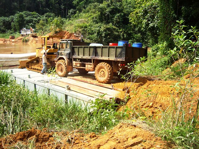 Description: D:\Gil Job Related Doc\Guyana\Guyana Photo Album\2011\11-28\Web\13.jpg