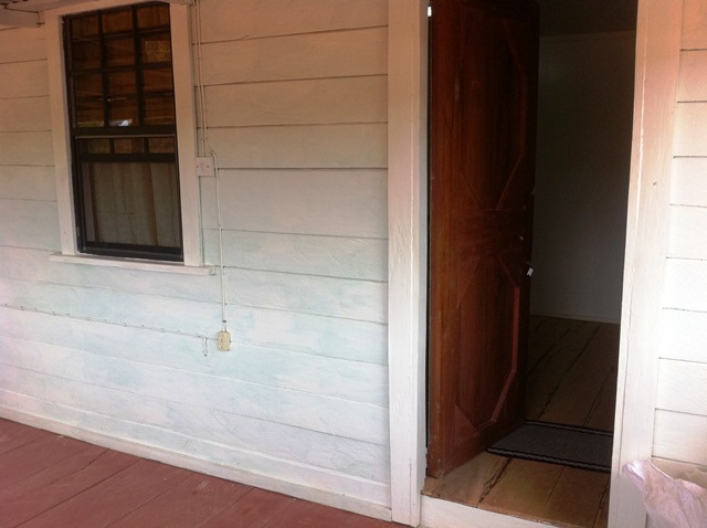 Description: D:\Gil Job Related Doc\Guyana\Guyana Photo Album\2011\11-03\Gest Hous\2.jpg