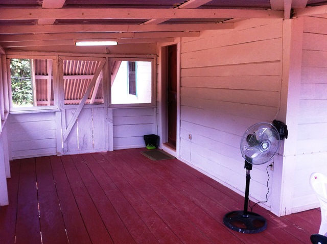 Description: D:\Gil Job Related Doc\Guyana\Guyana Photo Album\2011\11-03\Gest Hous\5.jpg