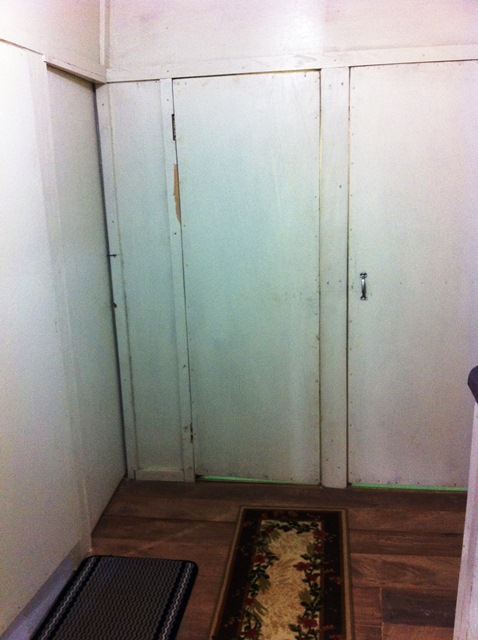 Description: D:\Gil Job Related Doc\Guyana\Guyana Photo Album\2011\11-03\Gest Hous\11.jpg