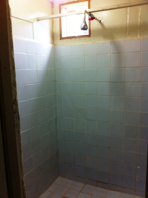 Description: D:\Gil Job Related Doc\Guyana\Guyana Photo Album\2011\11-03\Gest Hous\13.jpg