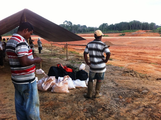 Description: D:\Gil Job Related Doc\Guyana\Guyana Photo Album\2011\11-05\Web\5.jpg